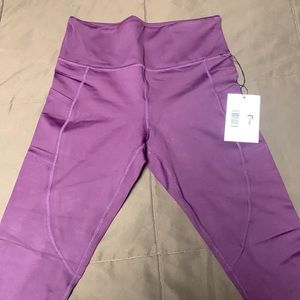 Brand new with tag plum light and tight leggings capris(20”)size 8-10